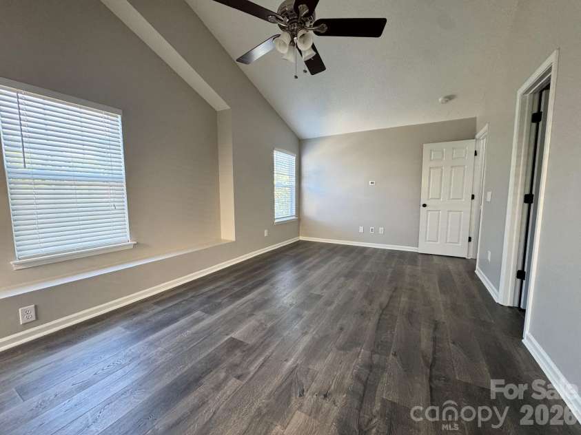 2638 Rozzelles Landing Drive, Charlotte, NC 28214.  MLS# CAR4402218, YatesRealty ID 40241. 