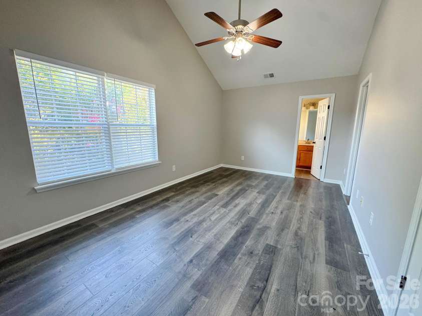 2638 Rozzelles Landing Drive, Charlotte, NC 28214.  MLS# CAR4402218, YatesRealty ID 40241. 