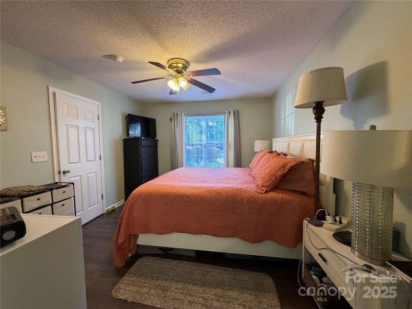 5375 Kimmerly Woods Drive, Charlotte, NC 28215.  MLS# CAR4305841, YatesRealty ID 40241. Primary Suite