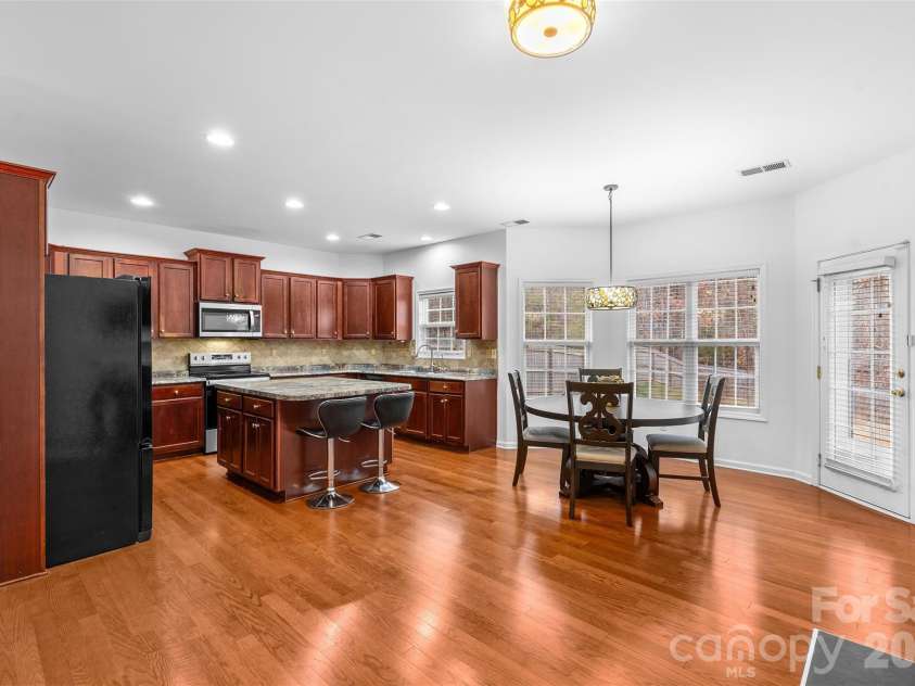 11919 Erwin Ridge Avenue, Charlotte, NC 28213.  MLS# CAR4389516, YatesRealty ID 40242. 