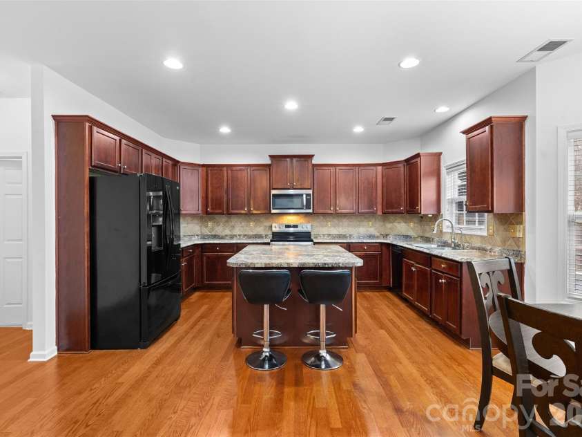 11919 Erwin Ridge Avenue, Charlotte, NC 28213.  MLS# CAR4389516, YatesRealty ID 40242. 