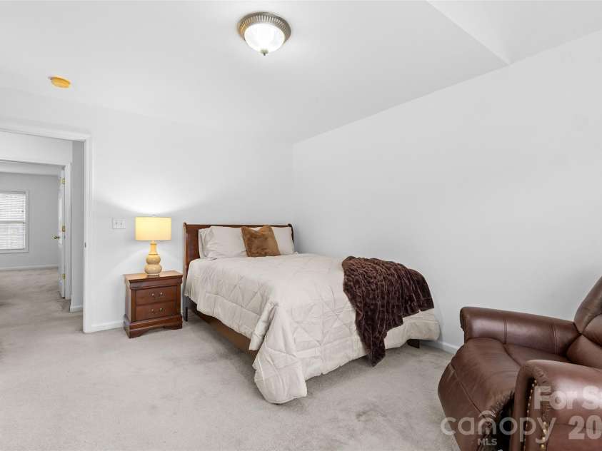 11919 Erwin Ridge Avenue, Charlotte, NC 28213.  MLS# CAR4389516, YatesRealty ID 40242. 