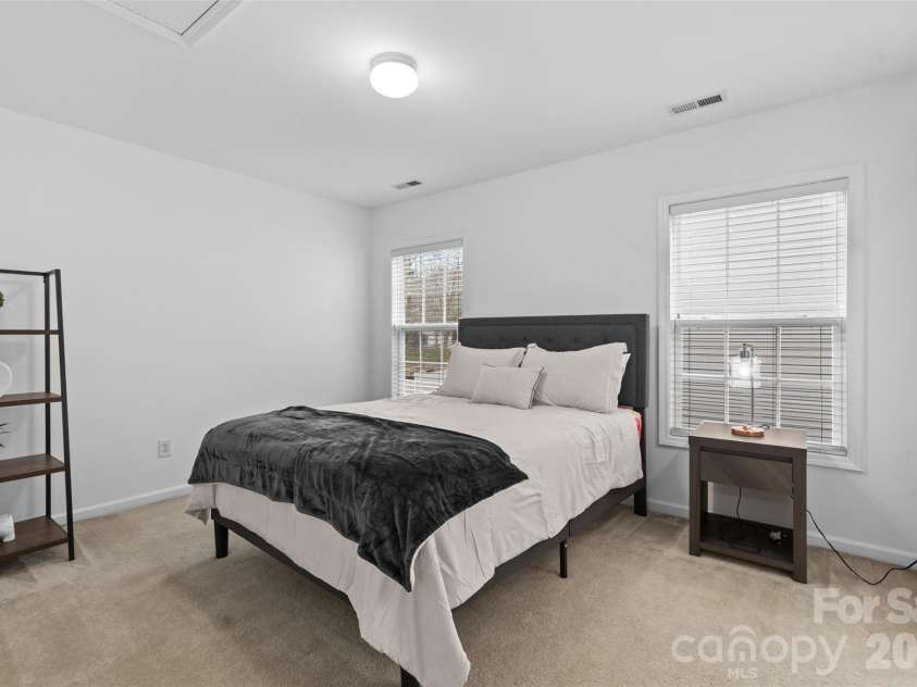 11919 Erwin Ridge Avenue, Charlotte, NC 28213.  MLS# CAR4389516, YatesRealty ID 40242. 