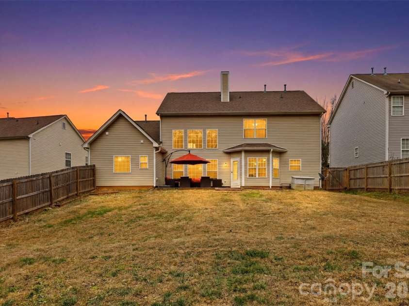 11919 Erwin Ridge Avenue, Charlotte, NC 28213.  MLS# CAR4389516, YatesRealty ID 40242. 