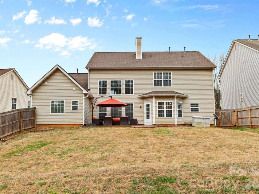 11919 Erwin Ridge Avenue, Charlotte, NC 28213.  MLS# CAR4389516, YatesRealty ID 40242. 