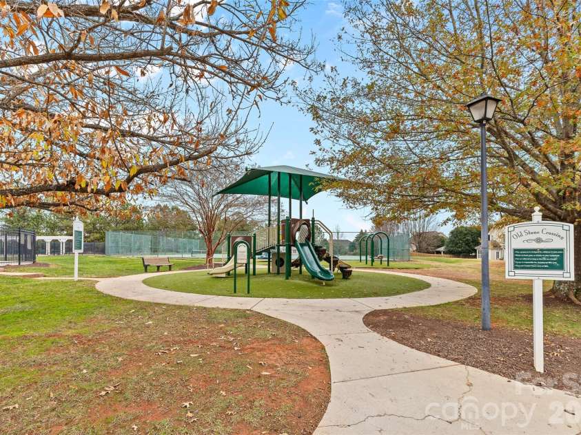 11919 Erwin Ridge Avenue, Charlotte, NC 28213.  MLS# CAR4389516, YatesRealty ID 40242. 