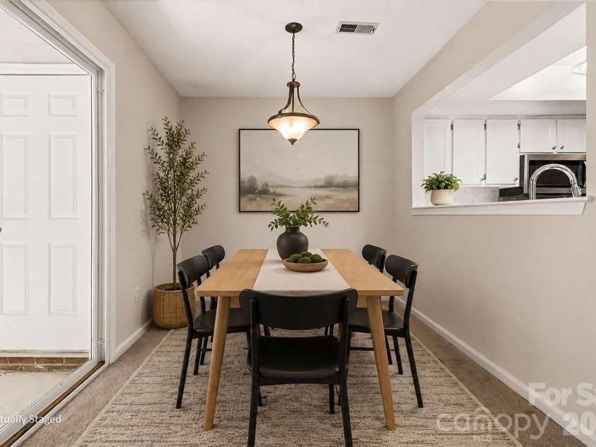 9478 Vicksburg Park Court, Charlotte, NC 28210.  MLS# CAR4395577, YatesRealty ID 40246. GREAT SIZE  DINING AREA VIRTUALLY STAGED