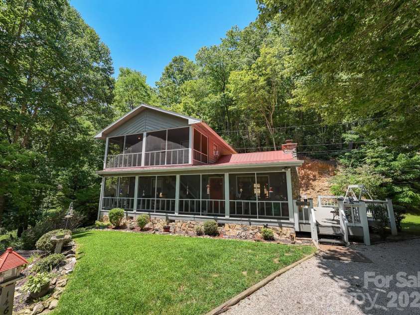 146 Stecoah Heights, Robbinsville, NC 28771.  MLS# CAR4344701, YatesRealty ID 4025. 