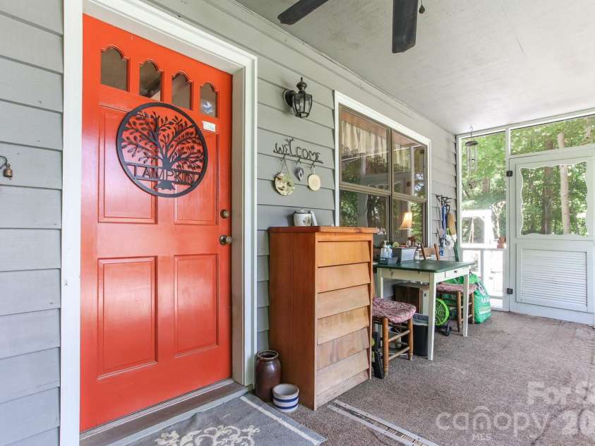 146 Stecoah Heights, Robbinsville, NC 28771.  MLS# CAR4344701, YatesRealty ID 4025. 