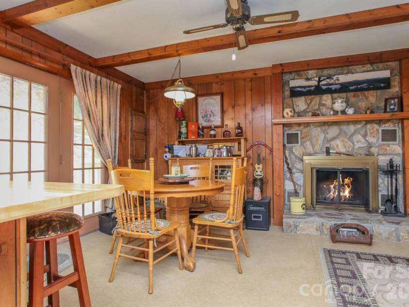 146 Stecoah Heights, Robbinsville, NC 28771.  MLS# CAR4344701, YatesRealty ID 4025. 