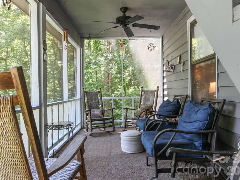 146 Stecoah Heights, Robbinsville, NC 28771.  MLS# CAR4344701, YatesRealty ID 4025. 