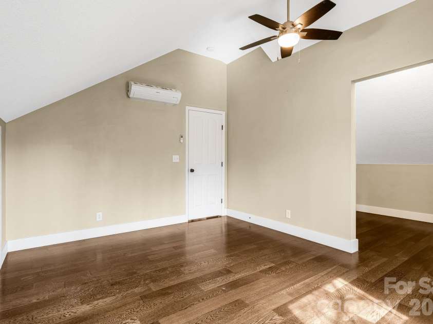 309 London Road, Asheville, NC 28803.  MLS# CAR4353923, YatesRealty ID 4025. 