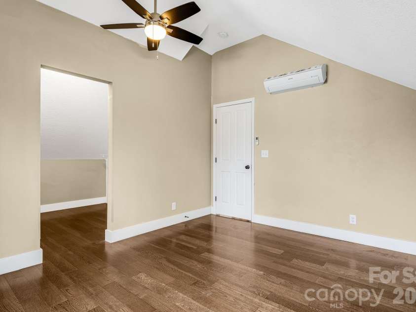 309 London Road, Asheville, NC 28803.  MLS# CAR4353923, YatesRealty ID 4025. 