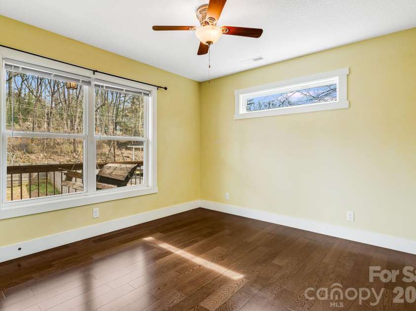 309 London Road, Asheville, NC 28803.  MLS# CAR4353923, YatesRealty ID 4025. 