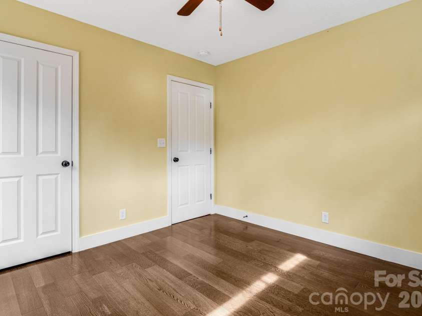 309 London Road, Asheville, NC 28803.  MLS# CAR4390562, YatesRealty ID 4025. 
