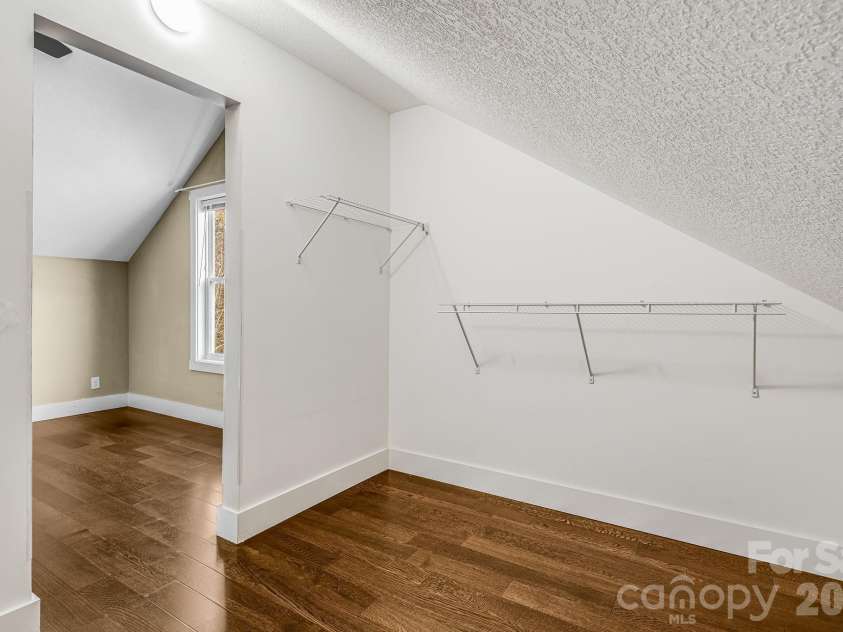309 London Road, Asheville, NC 28803.  MLS# CAR4390562, YatesRealty ID 4025. 
