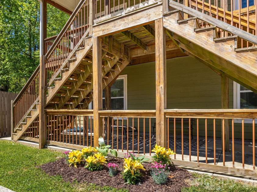 309 London Road, Asheville, NC 28803.  MLS# CAR4390562, YatesRealty ID 4025. 