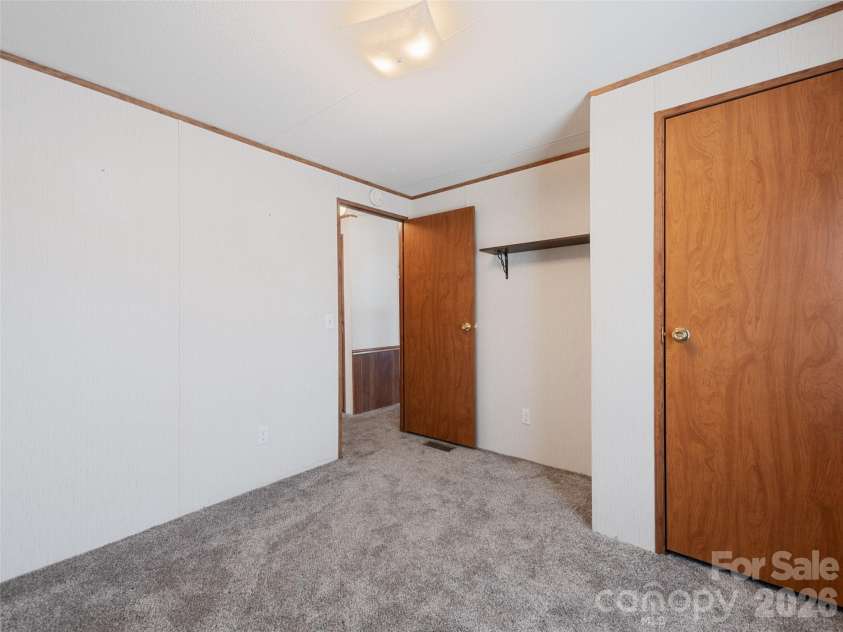 39 Spruce Street, Waynesville, NC 28786.  MLS# CAR4407545, YatesRealty ID 40250. 