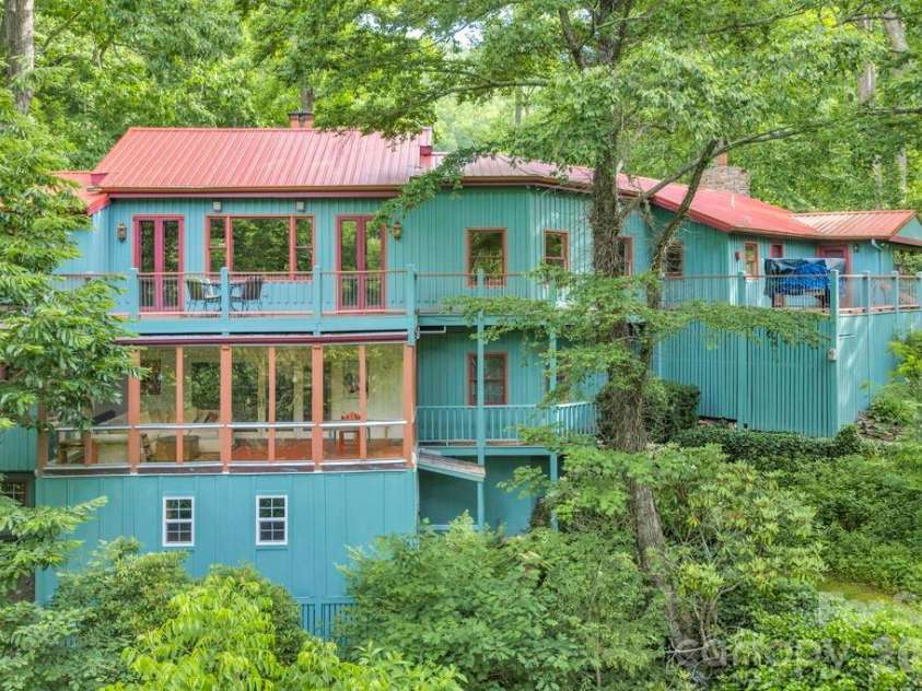 1590 Shulls Mill Road, Boone, NC 28607.  MLS# CAR4389715, YatesRealty ID 40251. 