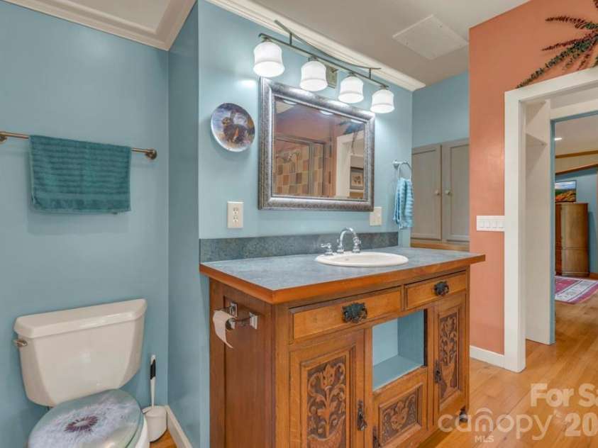 1590 Shulls Mill Road, Boone, NC 28607.  MLS# CAR4389715, YatesRealty ID 40251. Lower-level studio bedroom suite bath