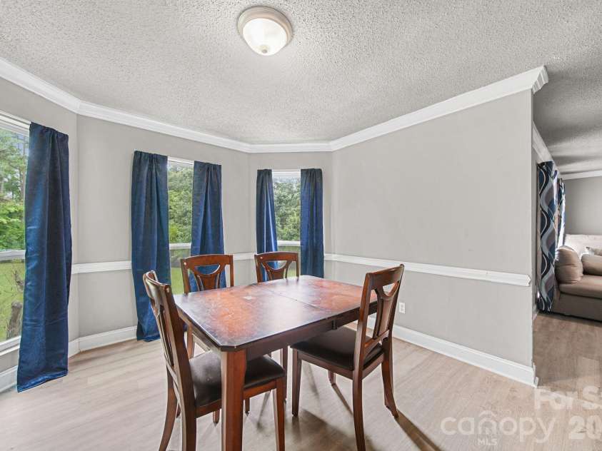 261 Lakeside Drive, Hartsville, SC 29550.  MLS# CAR4405269, YatesRealty ID 40254. 