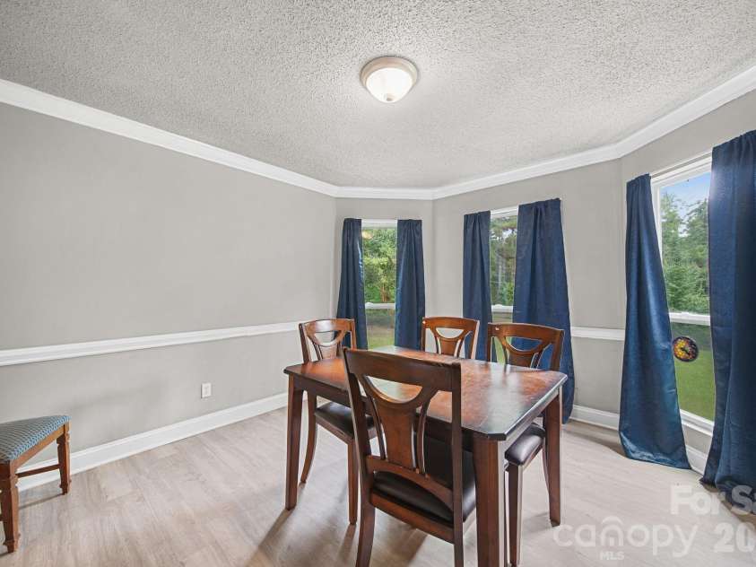 261 Lakeside Drive, Hartsville, SC 29550.  MLS# CAR4405269, YatesRealty ID 40254. 