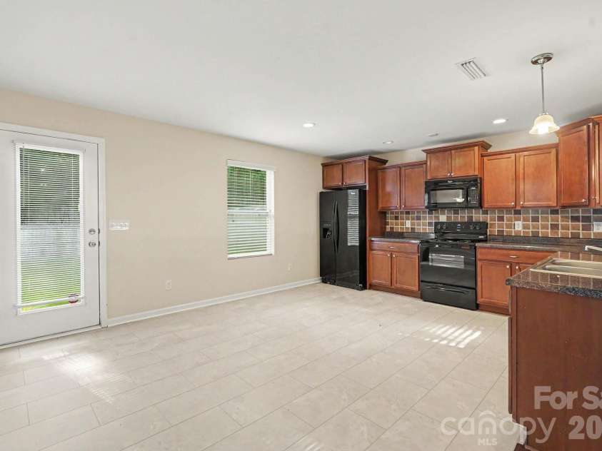 1118 Manston Place, Concord, NC 28025.  MLS# CAR4406300, YatesRealty ID 40258. 