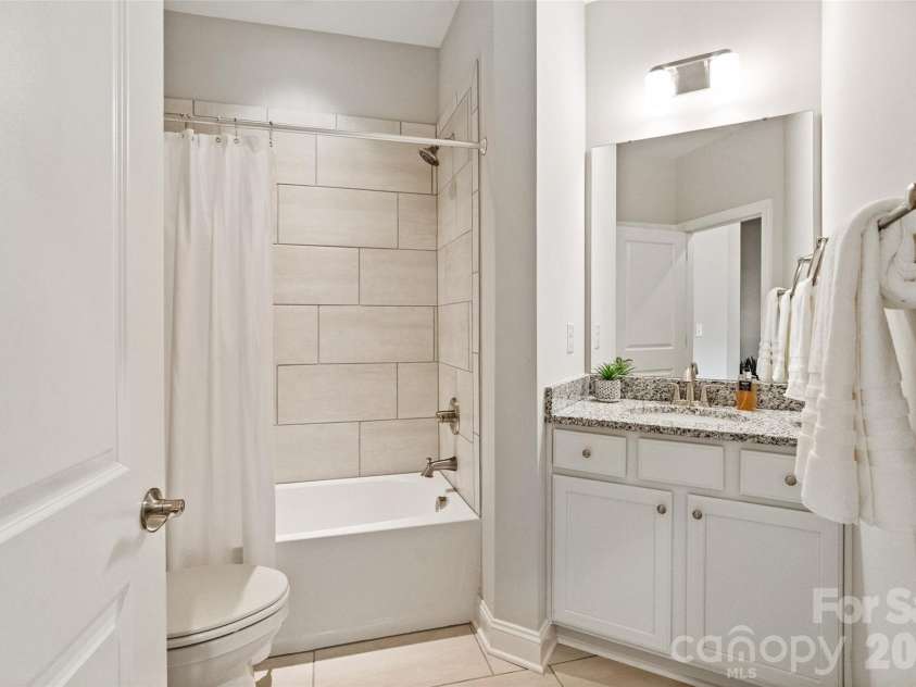 2106 Epworth Court, Waxhaw, NC 28173.  MLS# CAR4356029, YatesRealty ID 4026. Full bath adjacent to second bedroom and front hall area