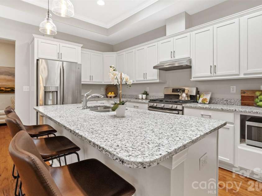 2106 Epworth Court, Waxhaw, NC 28173.  MLS# CAR4356029, YatesRealty ID 4026. Kitchen with island