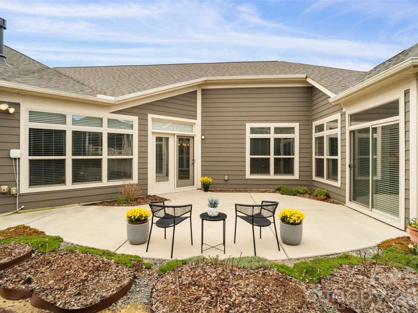 2106 Epworth Court, Waxhaw, NC 28173.  MLS# CAR4356029, YatesRealty ID 4026. Private patio/garden