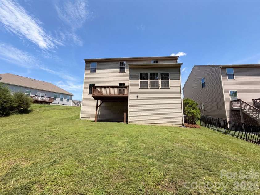 2275 Stone Pile Drive, Concord, NC 28025.  MLS# CAR4402404, YatesRealty ID 40262. 