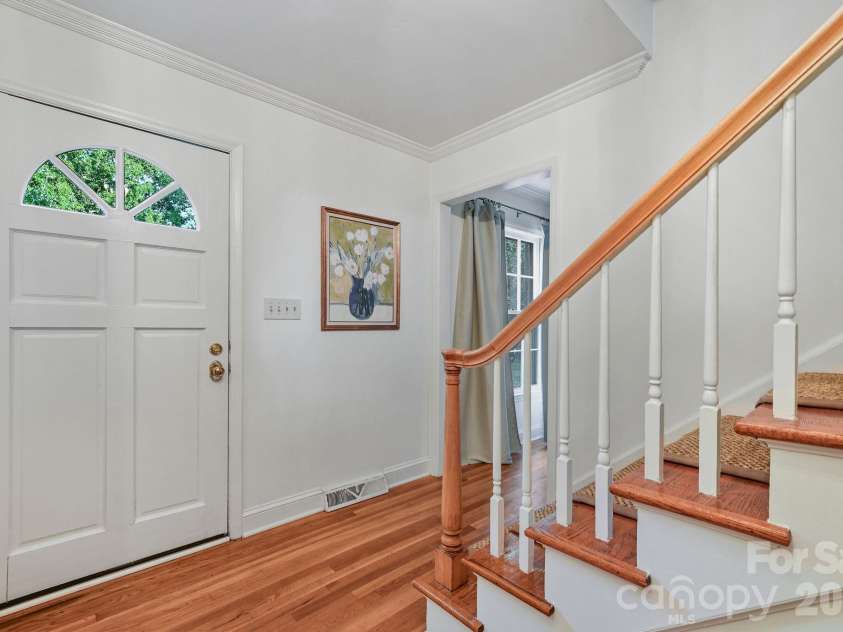 1300 Brockton Lane, Charlotte, NC 28226.  MLS# CAR4407307, YatesRealty ID 40264. 