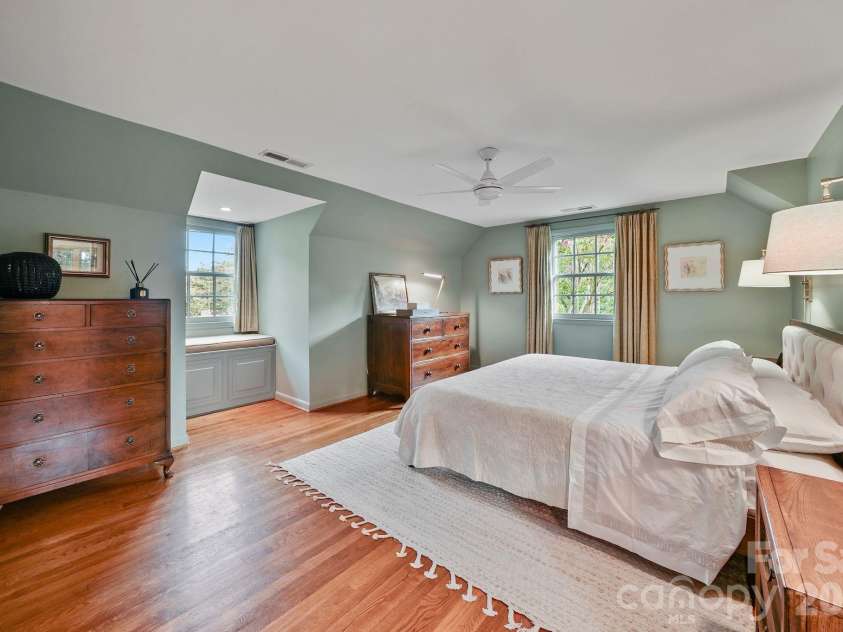 1300 Brockton Lane, Charlotte, NC 28226.  MLS# CAR4407307, YatesRealty ID 40264. 