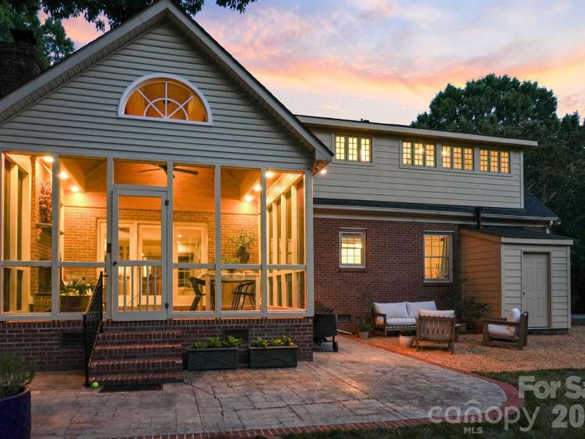 1300 Brockton Lane, Charlotte, NC 28226.  MLS# CAR4407307, YatesRealty ID 40264. 