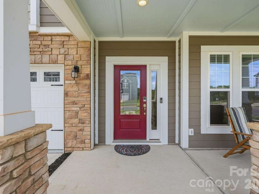 8625 Bridgegate Drive, Huntersville, NC 28078.  MLS# CAR4406961, YatesRealty ID 40265. 