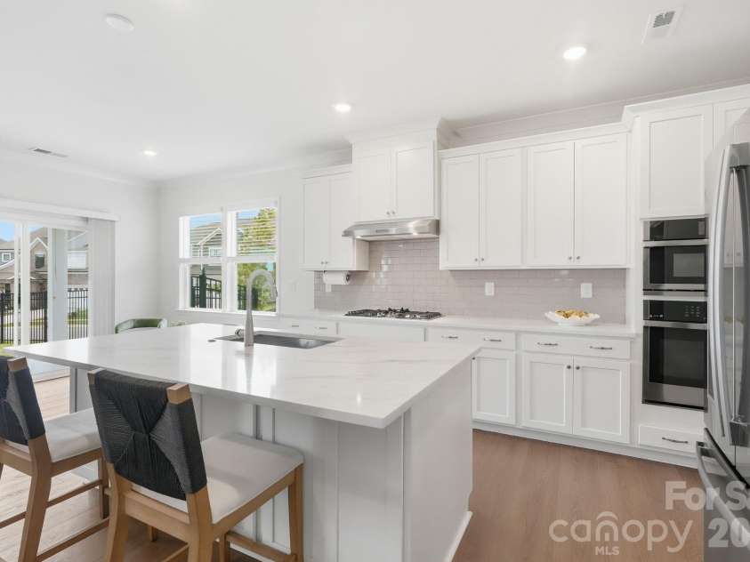 8625 Bridgegate Drive, Huntersville, NC 28078.  MLS# CAR4406961, YatesRealty ID 40265. 