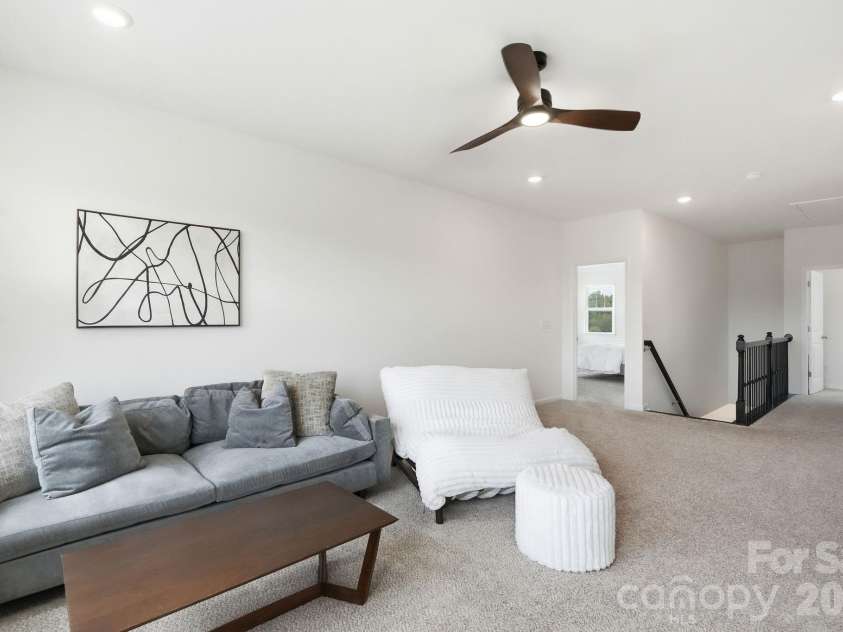 8625 Bridgegate Drive, Huntersville, NC 28078.  MLS# CAR4406961, YatesRealty ID 40265. 