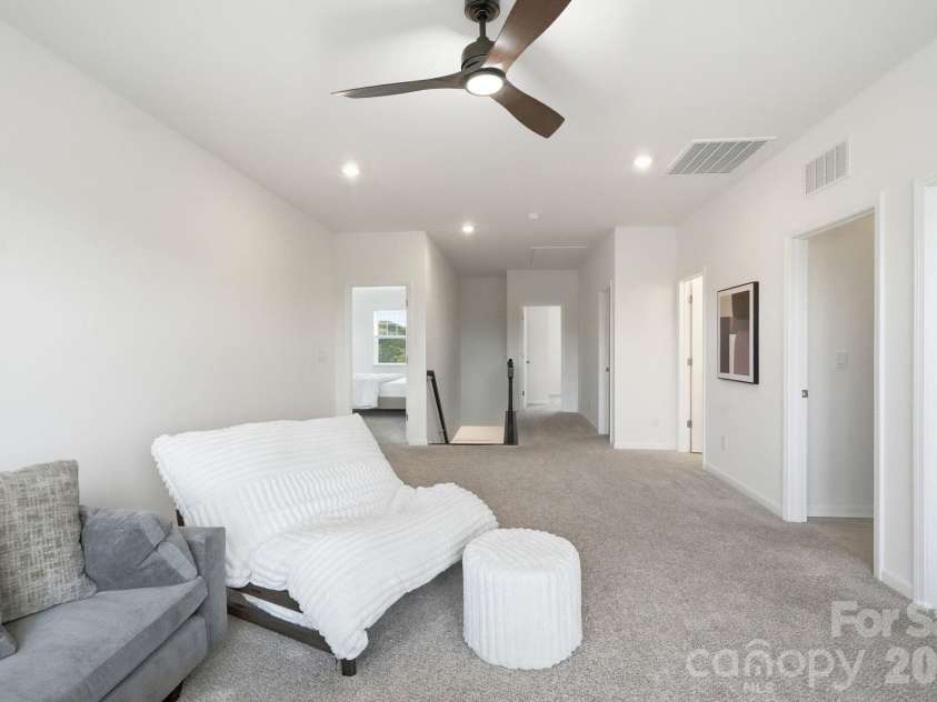 8625 Bridgegate Drive, Huntersville, NC 28078.  MLS# CAR4406961, YatesRealty ID 40265. 