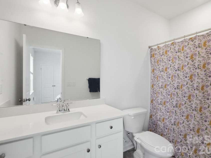 8625 Bridgegate Drive, Huntersville, NC 28078.  MLS# CAR4406961, YatesRealty ID 40265. 