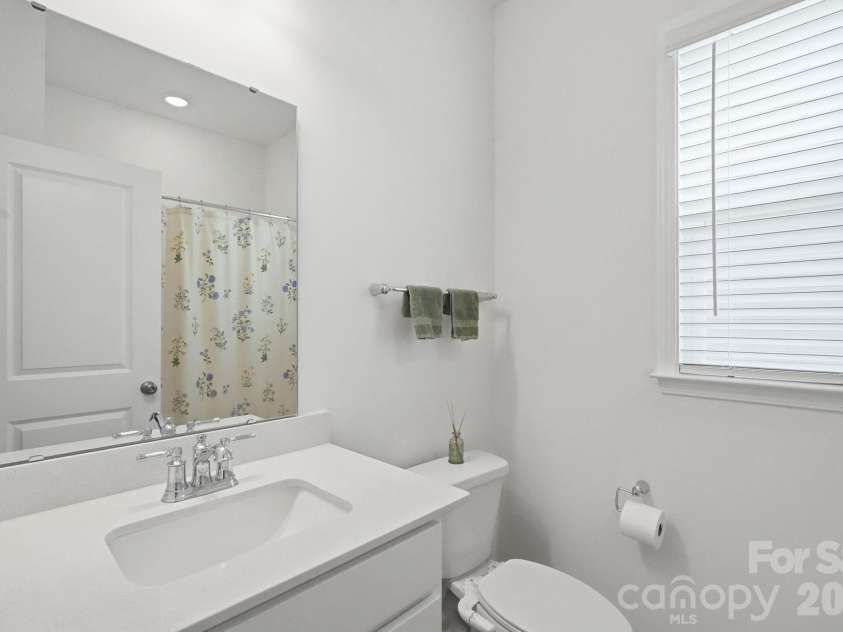 8625 Bridgegate Drive, Huntersville, NC 28078.  MLS# CAR4406961, YatesRealty ID 40265. 