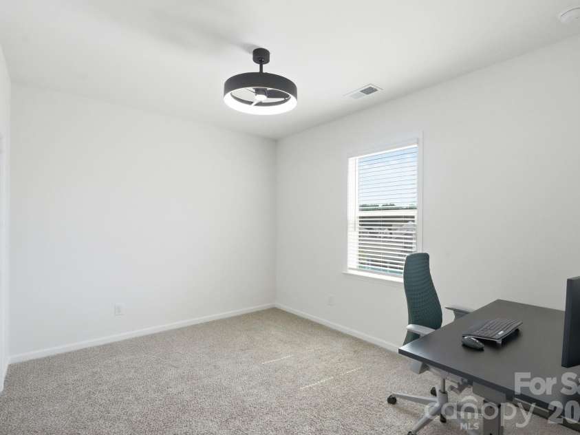 8625 Bridgegate Drive, Huntersville, NC 28078.  MLS# CAR4406961, YatesRealty ID 40265. 