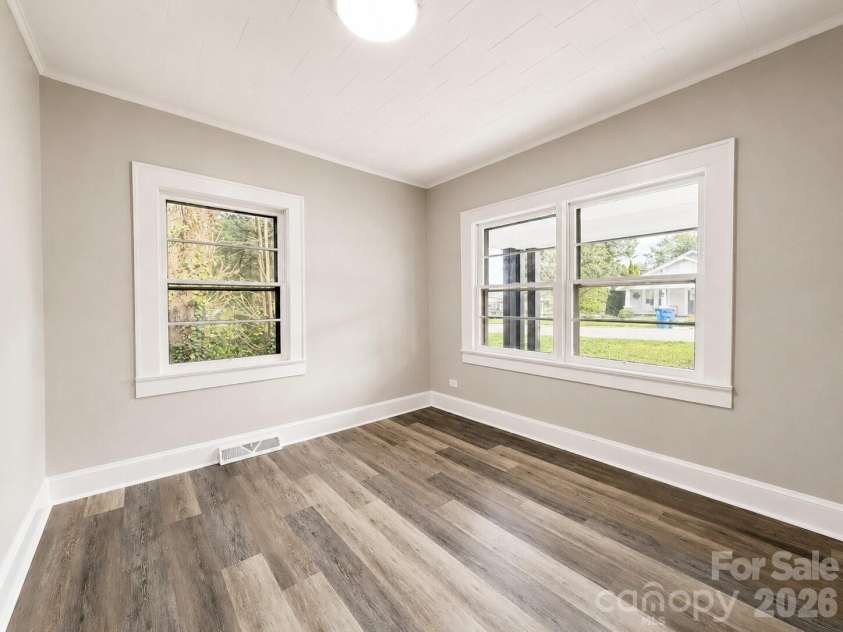 113 Mountain View Street, Morganton, NC 28655.  MLS# CAR4407157, YatesRealty ID 40267. 
