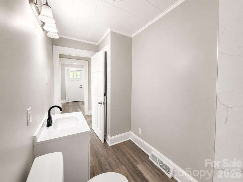 113 Mountain View Street, Morganton, NC 28655.  MLS# CAR4407157, YatesRealty ID 40267. 