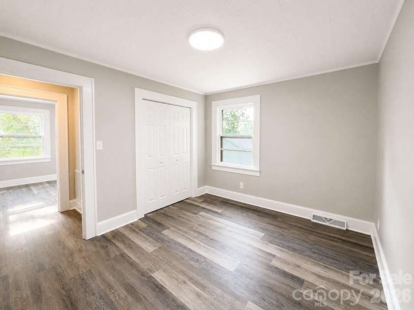 113 Mountain View Street, Morganton, NC 28655.  MLS# CAR4407157, YatesRealty ID 40267. 