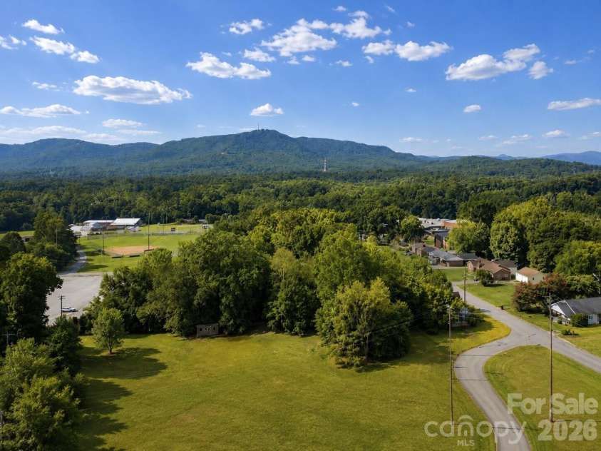 113 Mountain View Street, Morganton, NC 28655.  MLS# CAR4407157, YatesRealty ID 40267. 