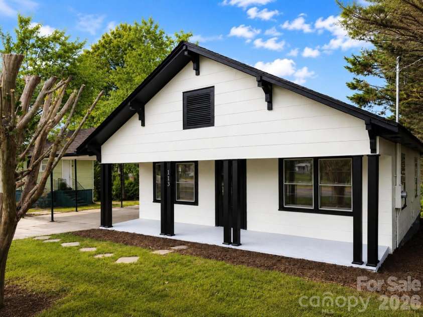 113 Mountain View Street, Morganton, NC 28655.  MLS# CAR4407157, YatesRealty ID 40267. 
