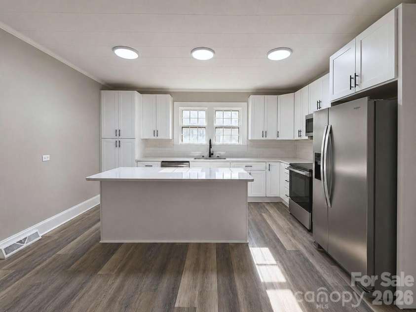 113 Mountain View Street, Morganton, NC 28655.  MLS# CAR4427591, YatesRealty ID 40267. 
