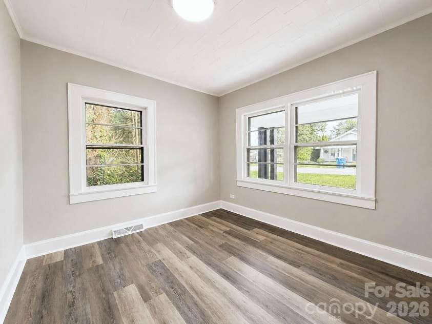 113 Mountain View Street, Morganton, NC 28655.  MLS# CAR4427591, YatesRealty ID 40267. 