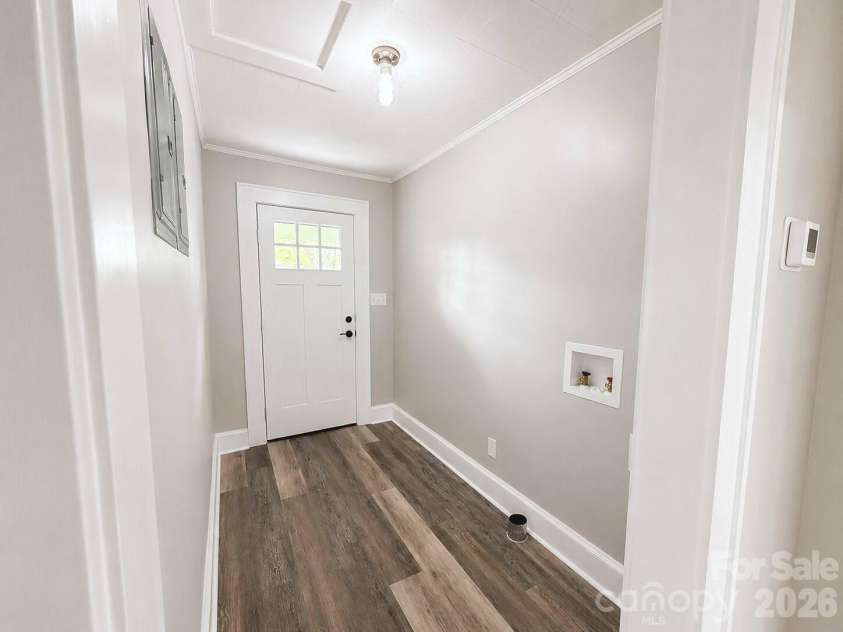 113 Mountain View Street, Morganton, NC 28655.  MLS# CAR4427591, YatesRealty ID 40267. 