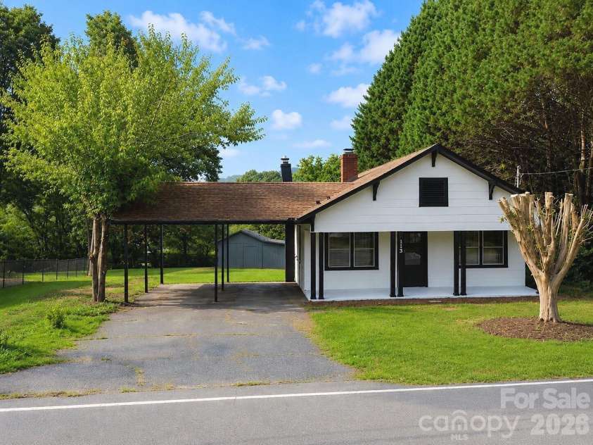 113 Mountain View Street, Morganton, NC 28655.  MLS# CAR4427591, YatesRealty ID 40267. 